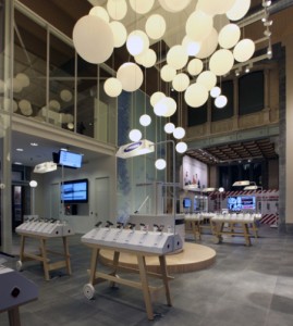 dzn_BASE-flagship-store-by-Creneau-International-7